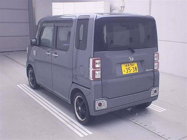 DAIHATSU WAKE
