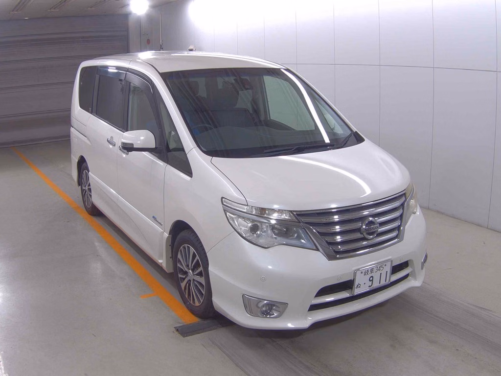 NISSAN SERENA