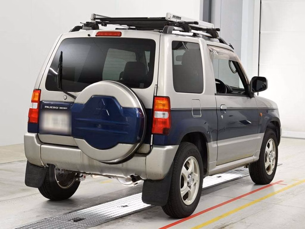 MITSUBISHI PAJERO MINI