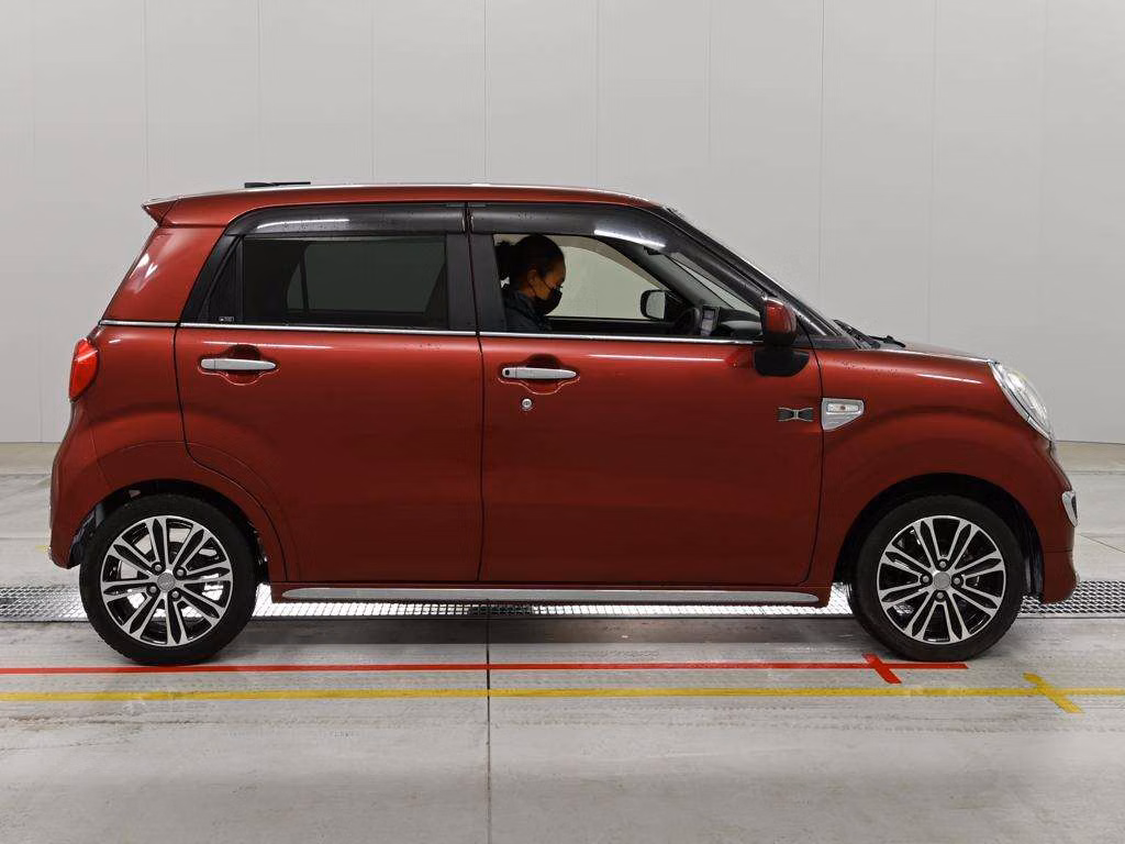 DAIHATSU CAST