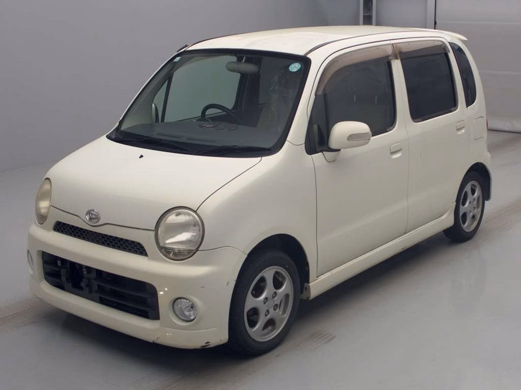 DAIHATSU MOVE LATTE