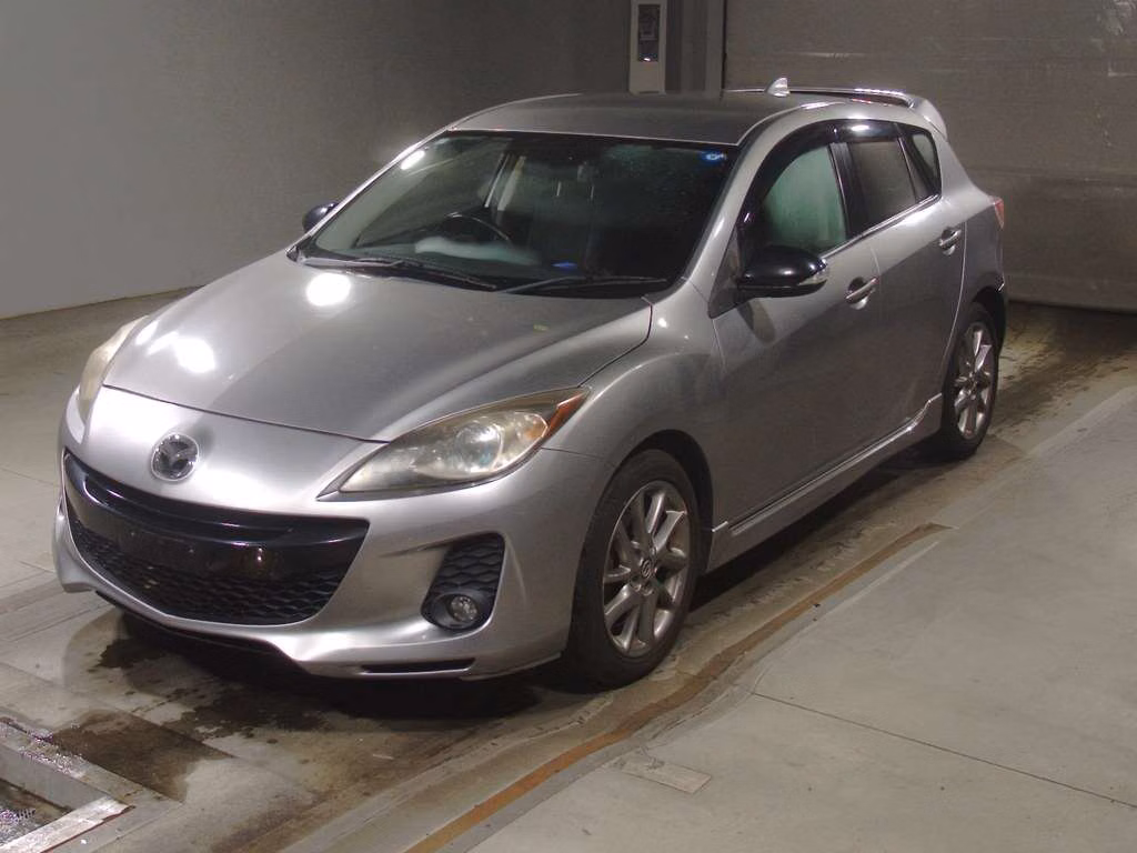 MAZDA AXELA
