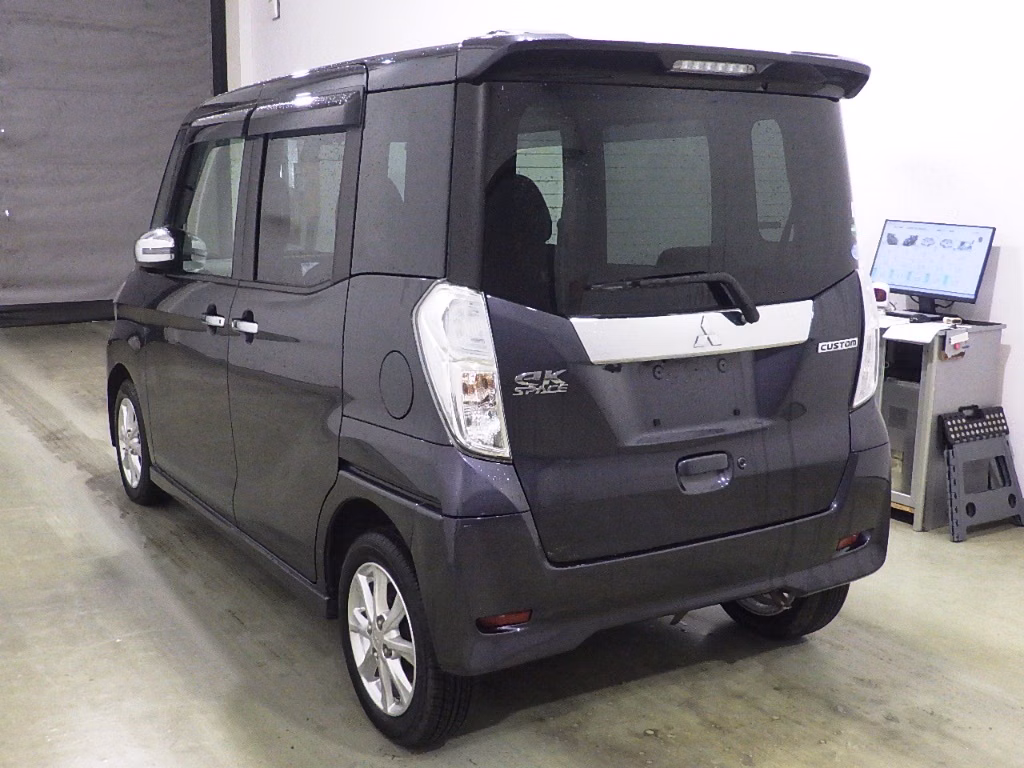 MITSUBISHI EK SPACE