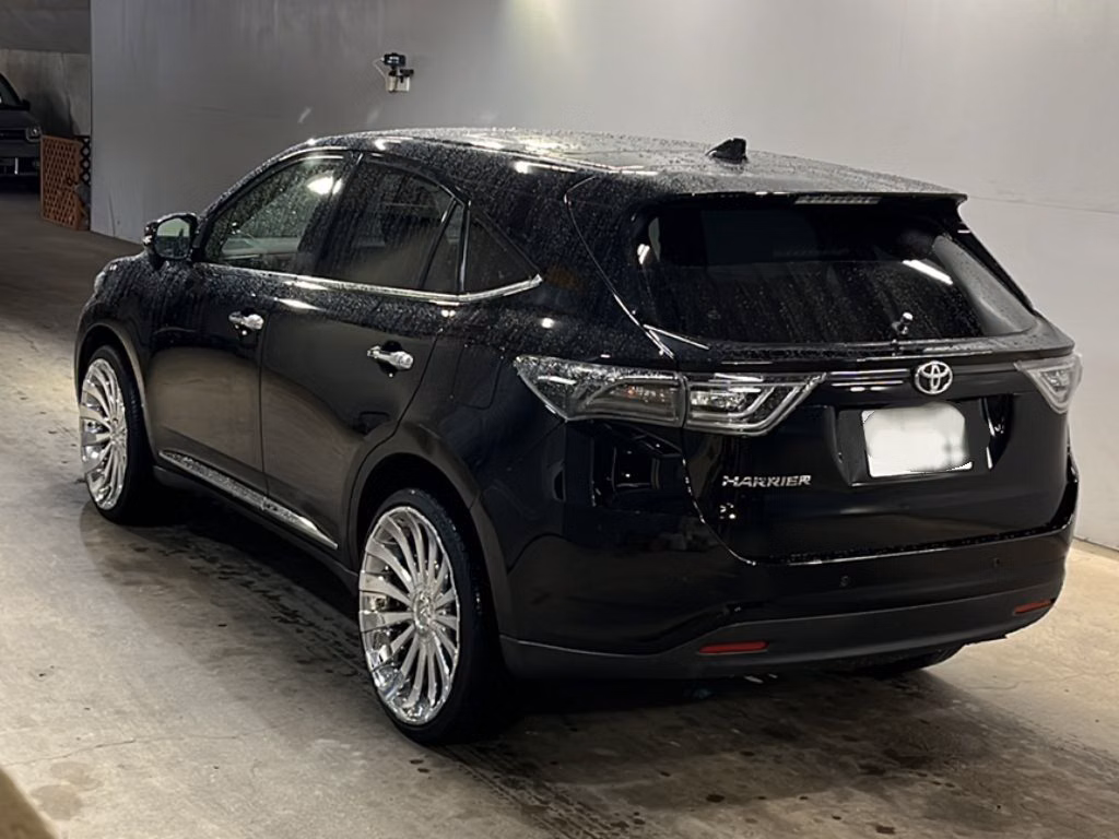 TOYOTA HARRIER