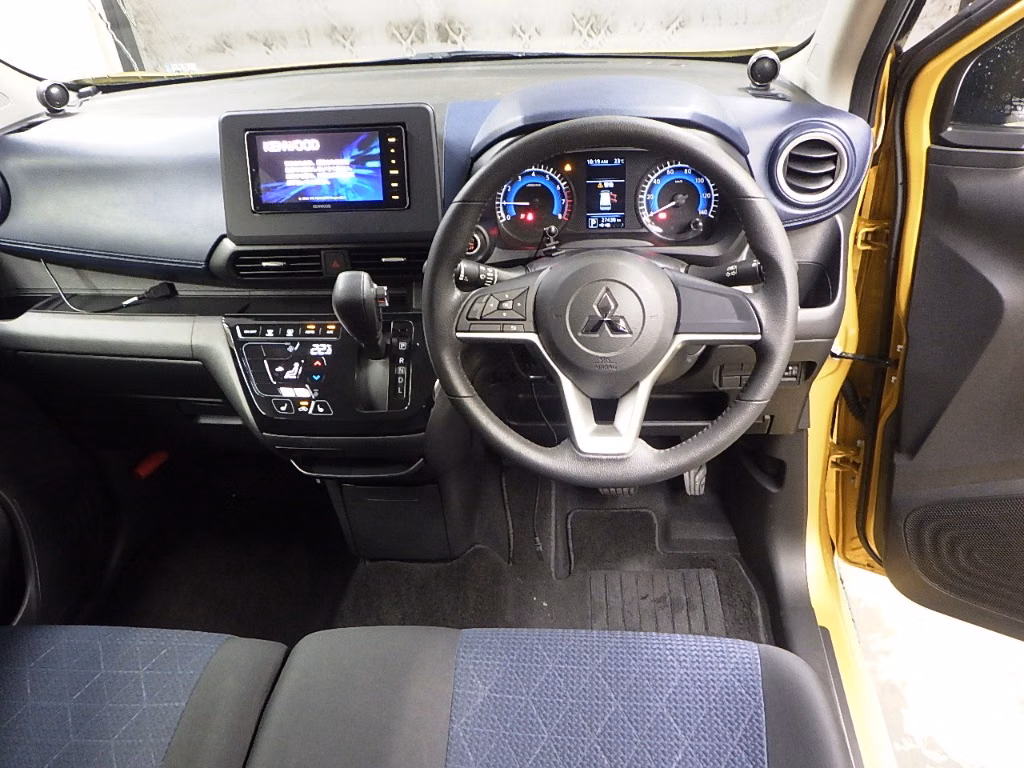 MITSUBISHI EK X
