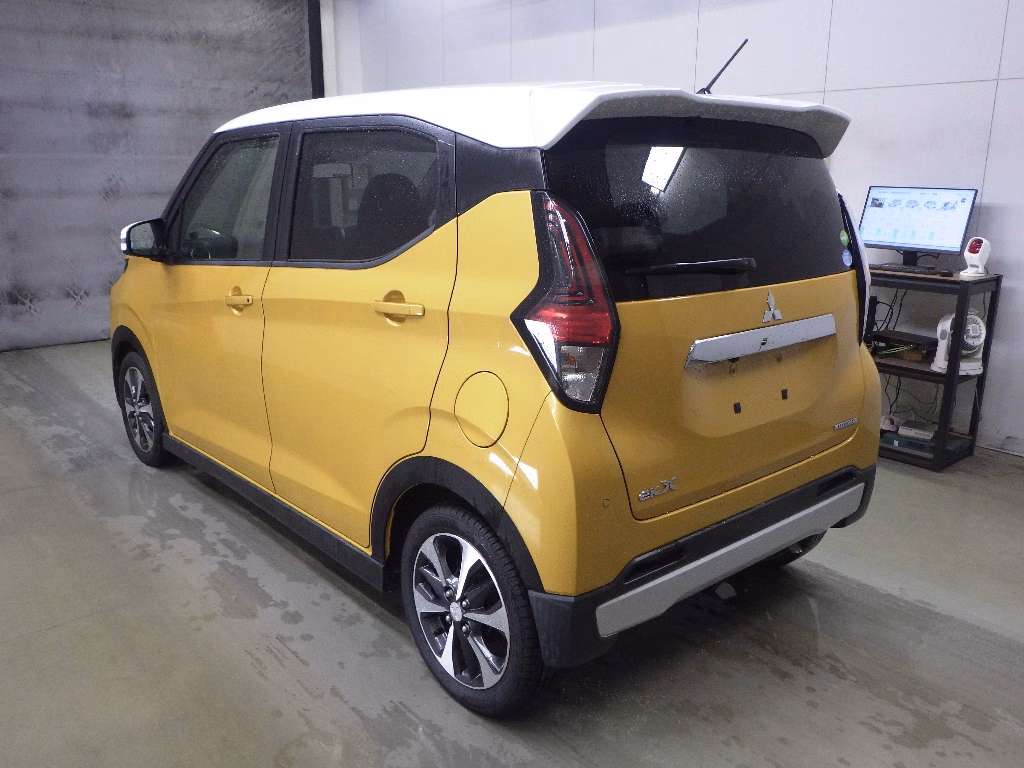 MITSUBISHI EK X
