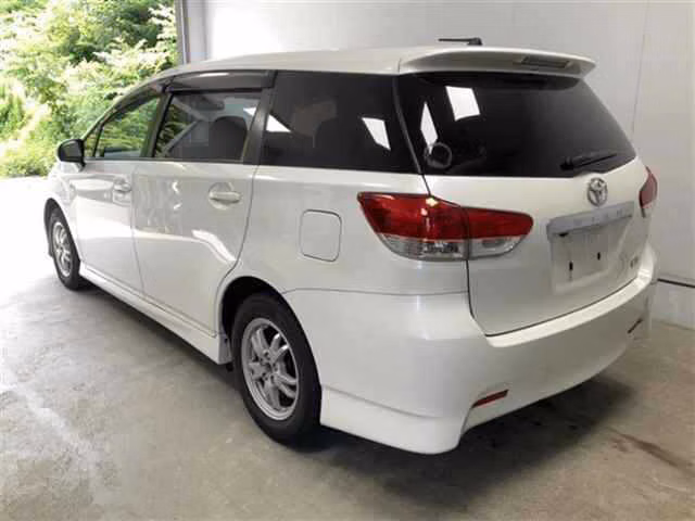TOYOTA WISH
