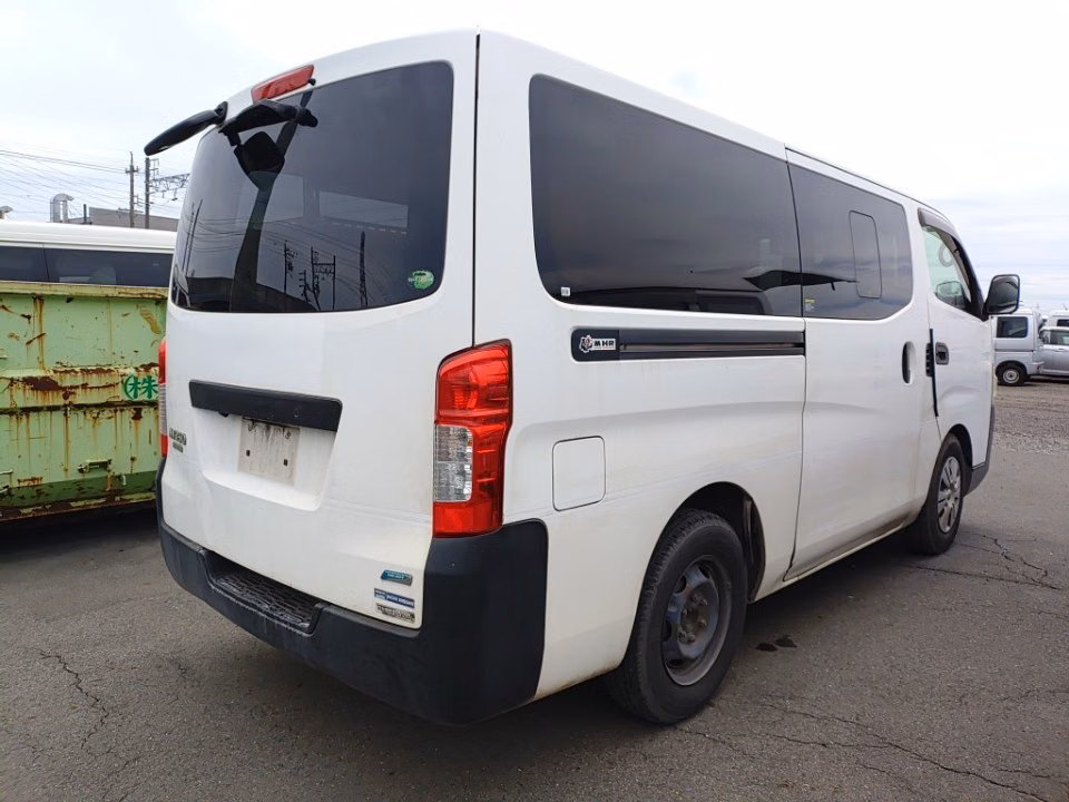 NISSAN NV350 CARAVAN