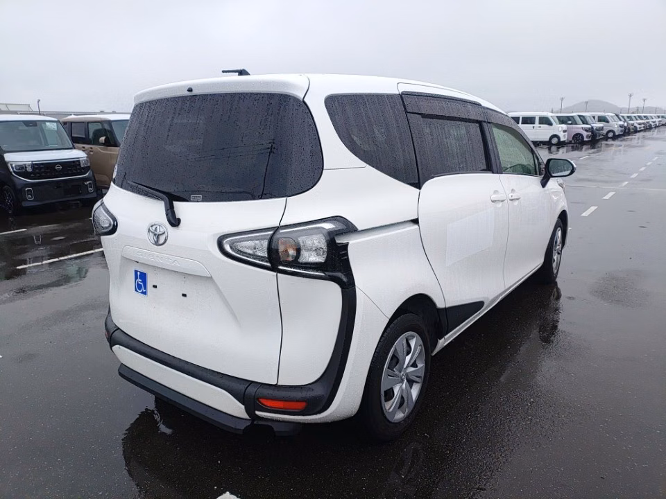 TOYOTA SIENTA