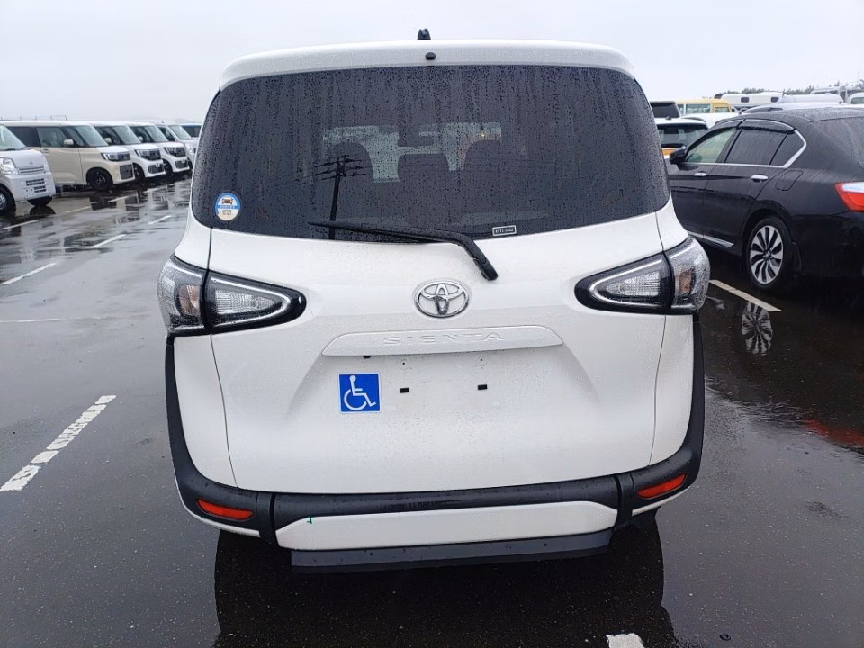 TOYOTA SIENTA