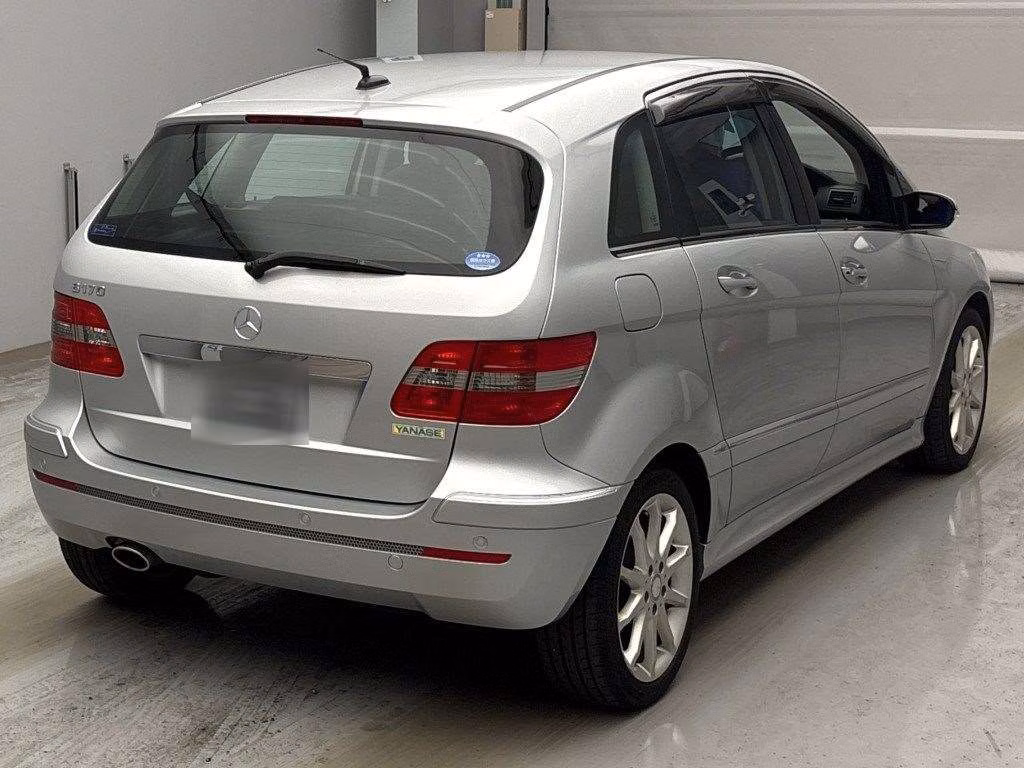 MERCEDES-BENZ B-CLASS