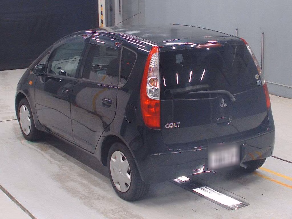 MITSUBISHI COLT
