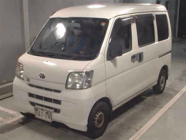 TOYOTA PIXIS VAN