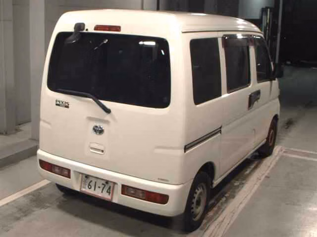 TOYOTA PIXIS VAN