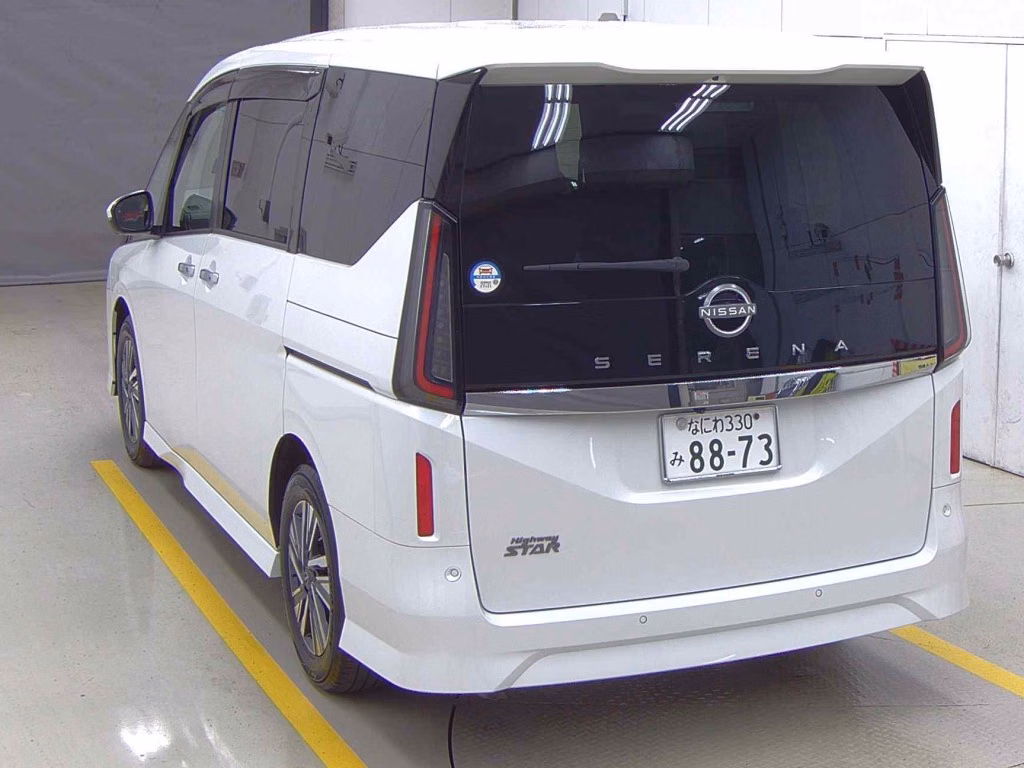 NISSAN SERENA