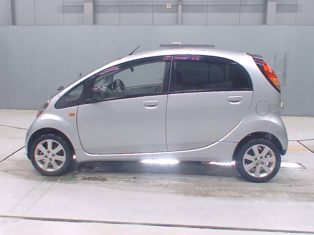 MITSUBISHI I