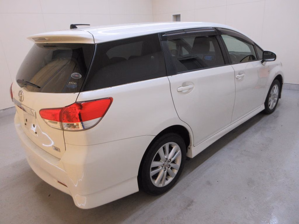 TOYOTA WISH