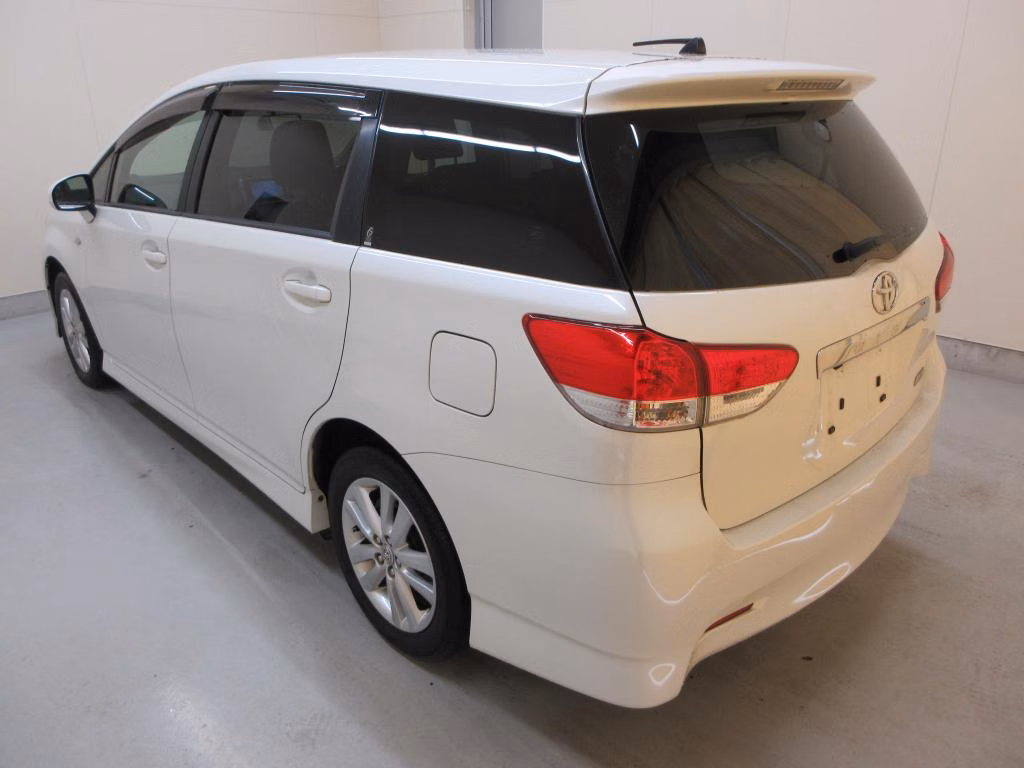 TOYOTA WISH
