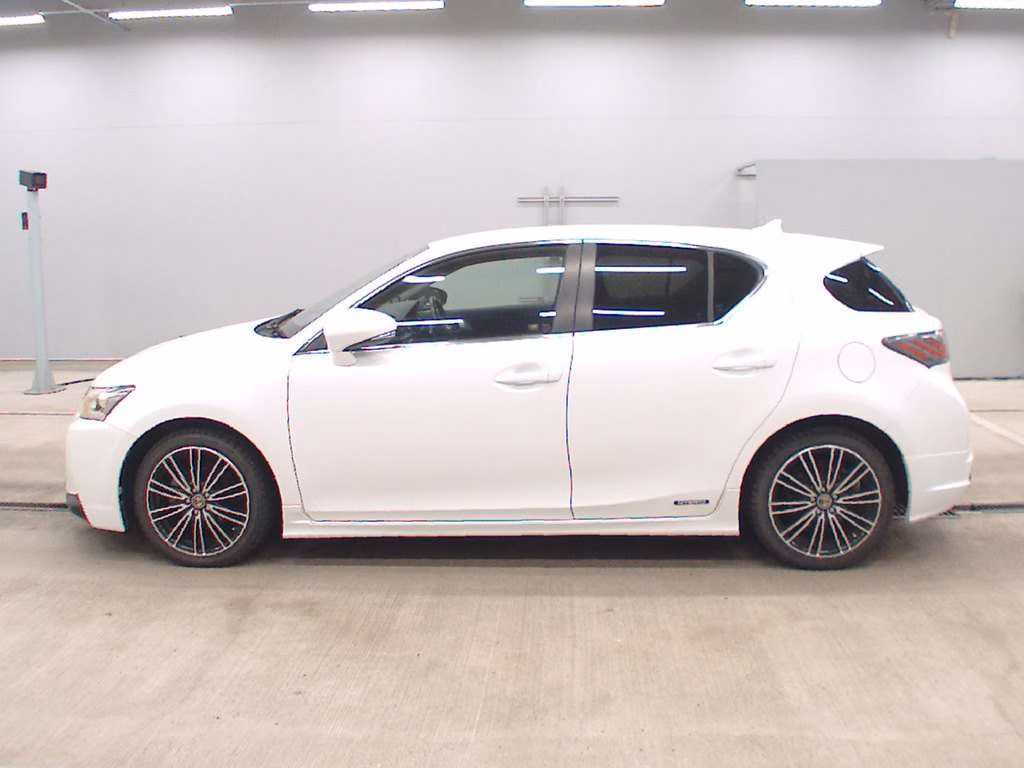 LEXUS CT200H