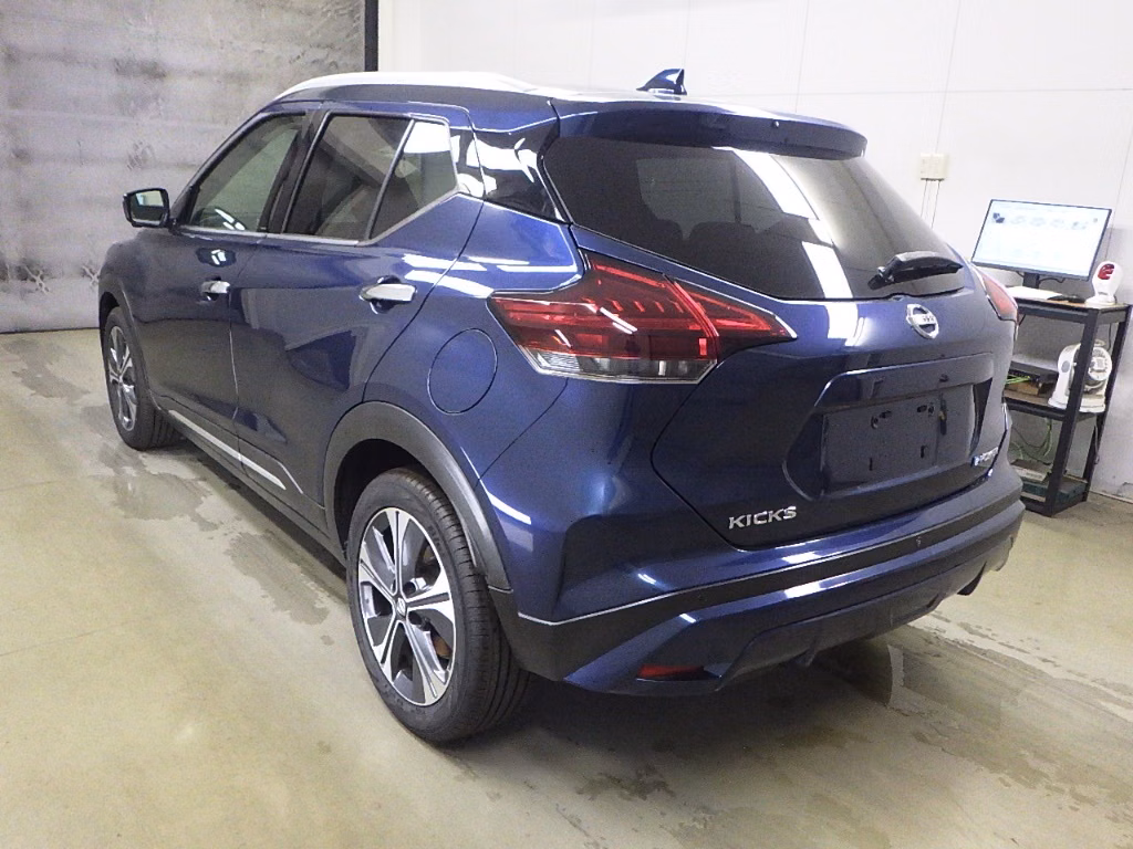 NISSAN KICKS