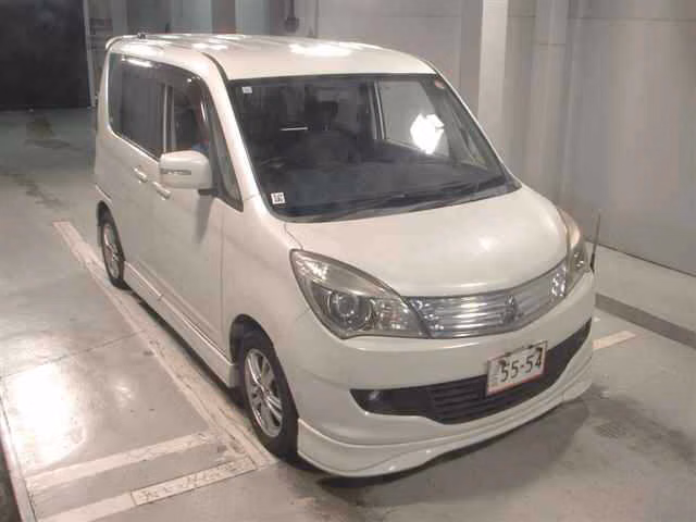 MITSUBISHI DELICA D:2