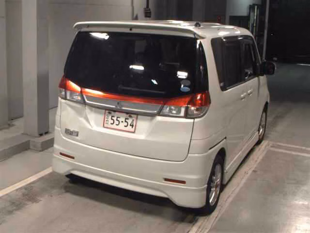 MITSUBISHI DELICA D:2