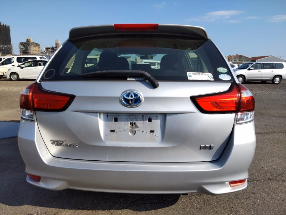 TOYOTA COROLLA FIELDER