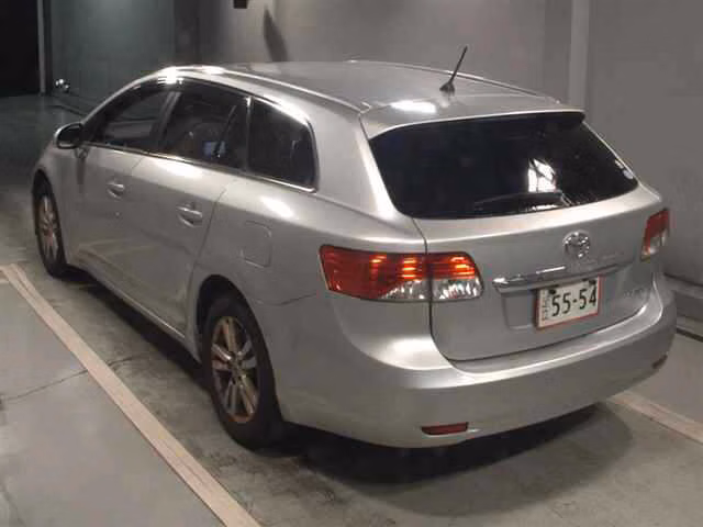 TOYOTA AVENSIS