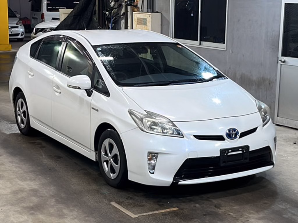 TOYOTA PRIUS