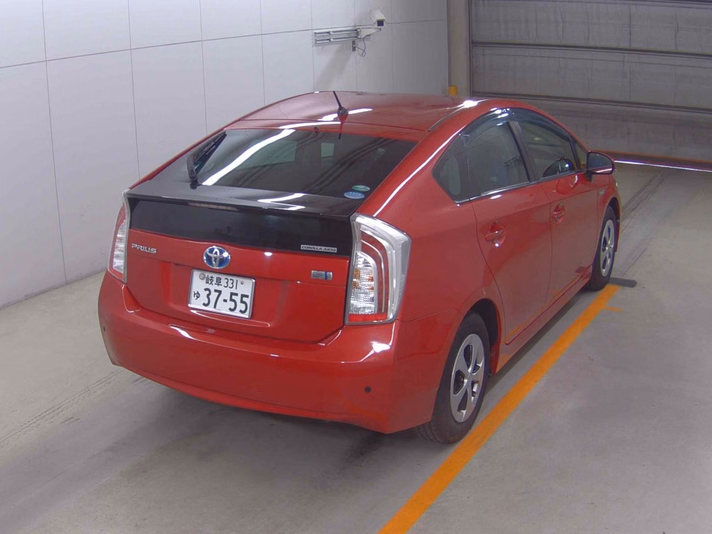 TOYOTA PRIUS