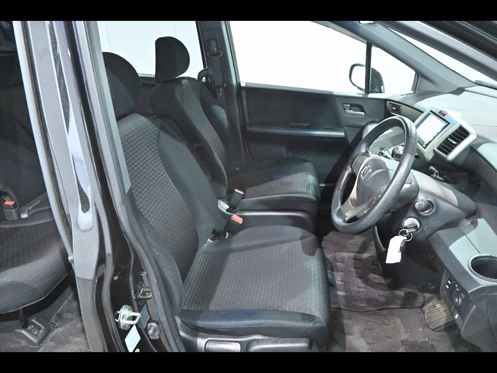 HONDA FREED SPIKE