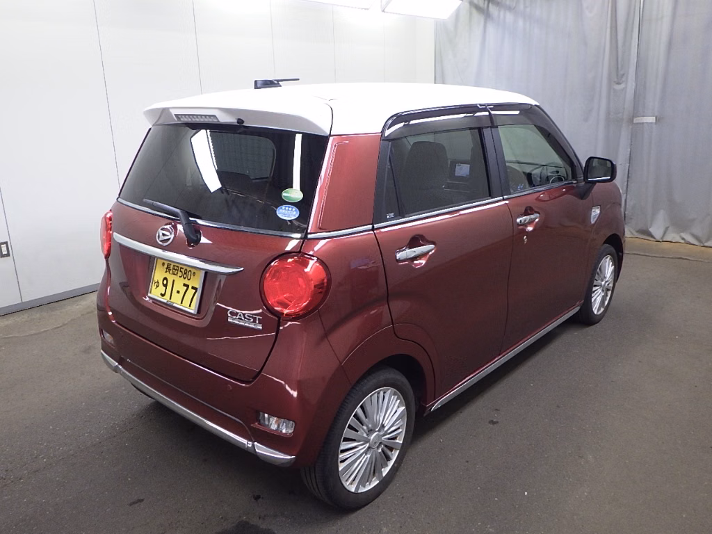 DAIHATSU CAST