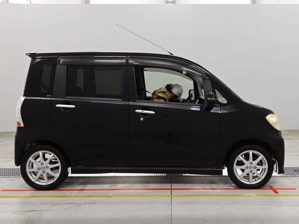DAIHATSU TANTO EXE