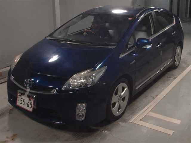 TOYOTA PRIUS