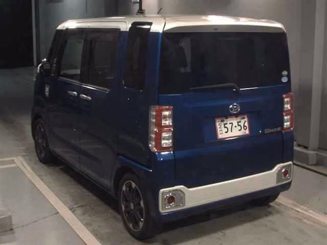 DAIHATSU WAKE