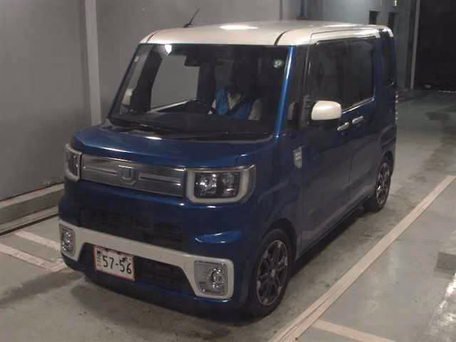 DAIHATSU WAKE