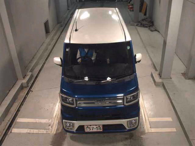 DAIHATSU WAKE