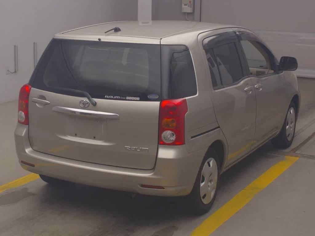 TOYOTA RAUM