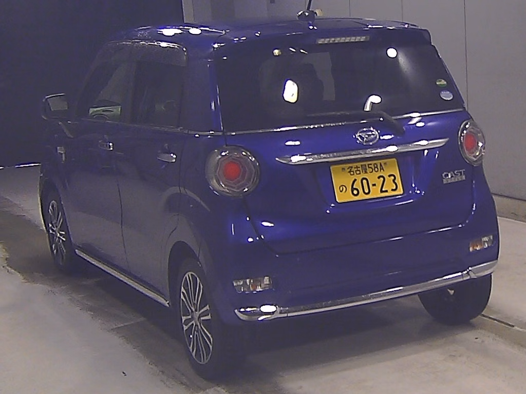 DAIHATSU CAST