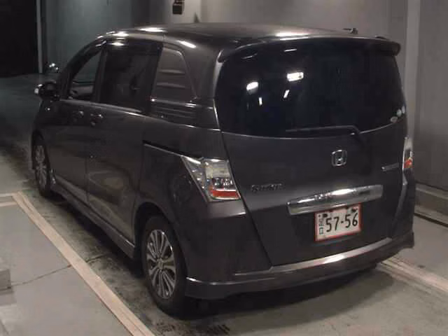 HONDA FREED SPIKE