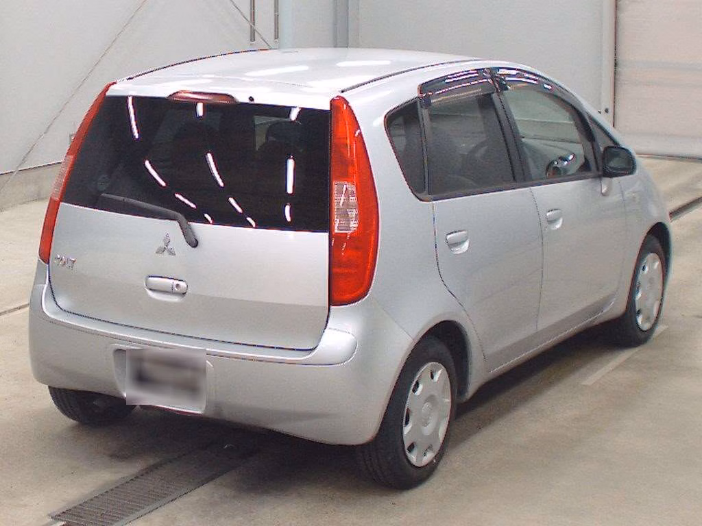 MITSUBISHI COLT