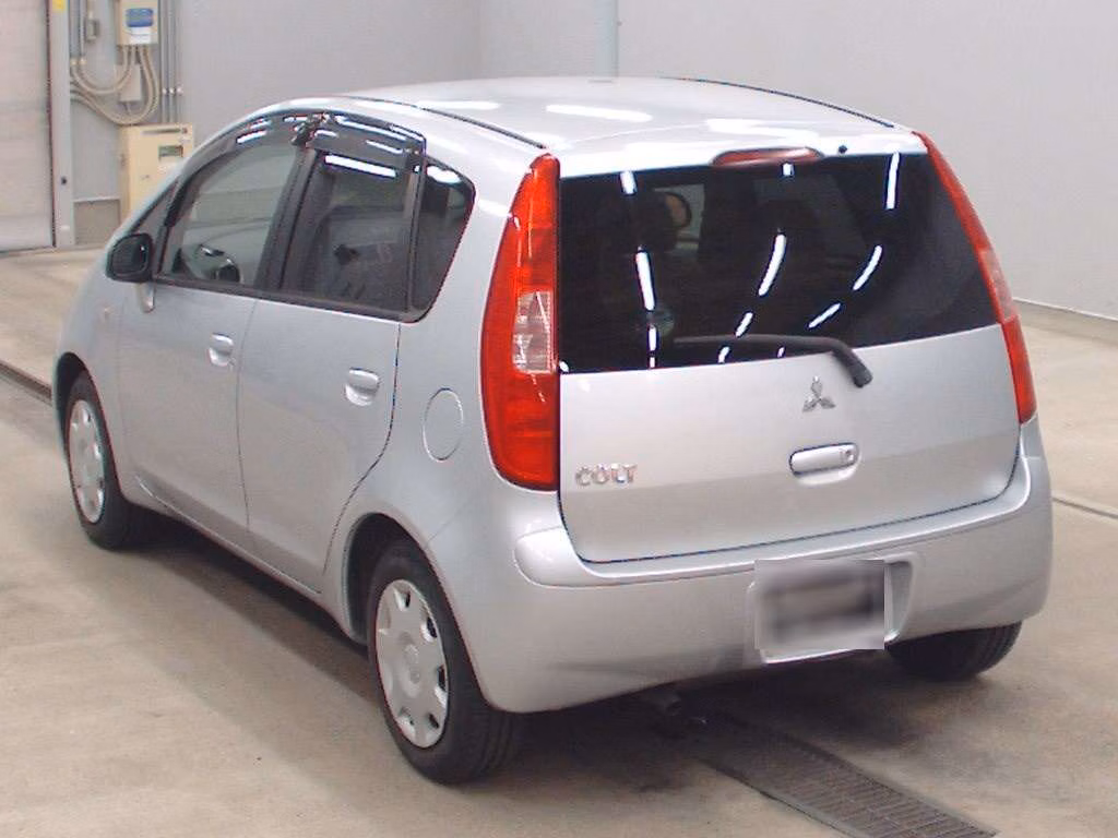 MITSUBISHI COLT