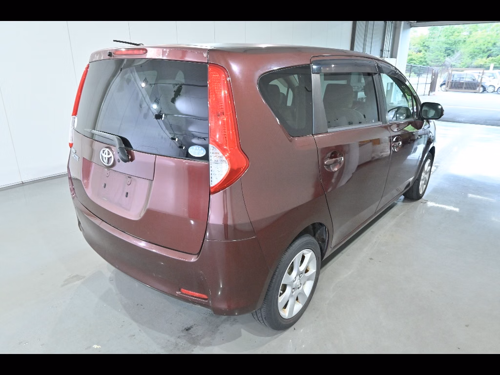 TOYOTA PASSO SETTE