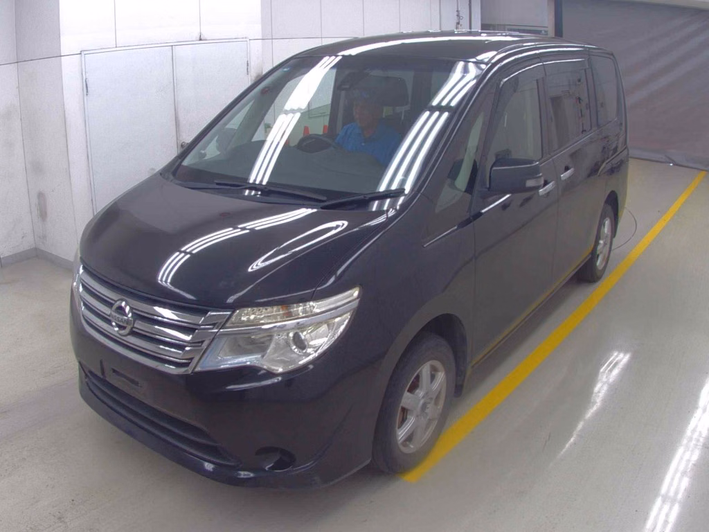 NISSAN SERENA