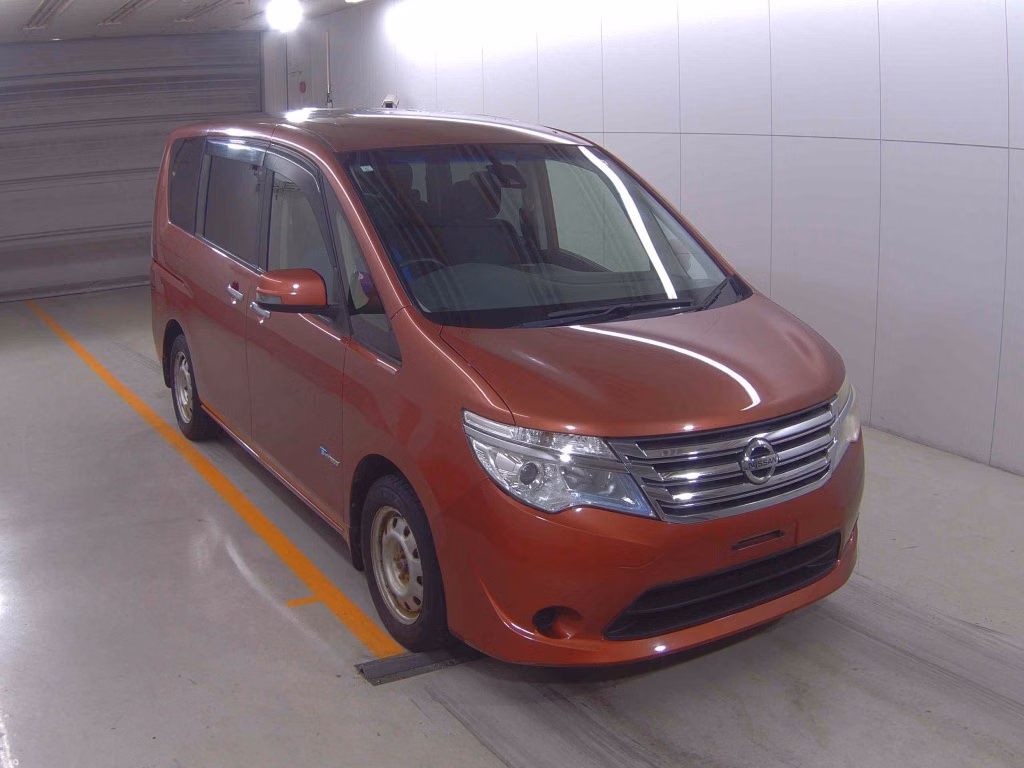 NISSAN SERENA