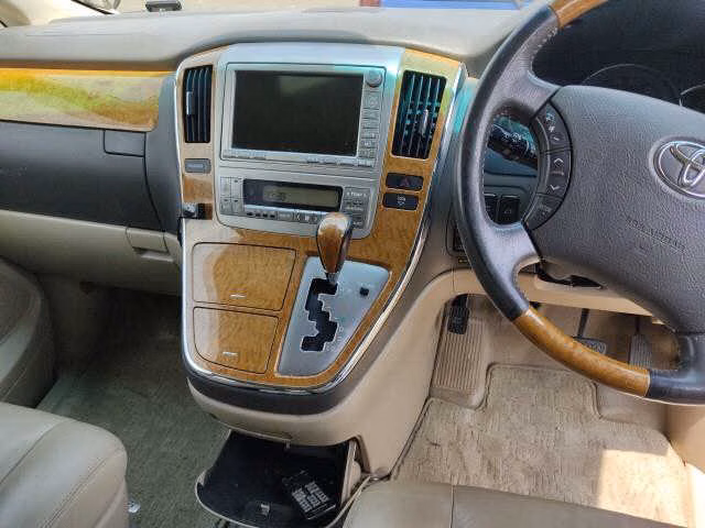 TOYOTA ALPHARD