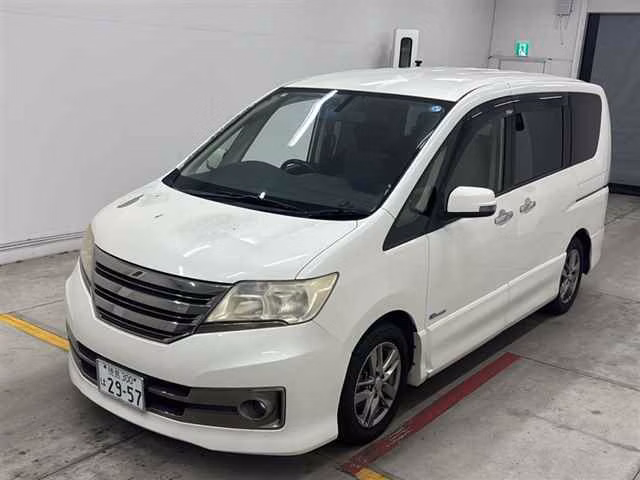 NISSAN SERENA