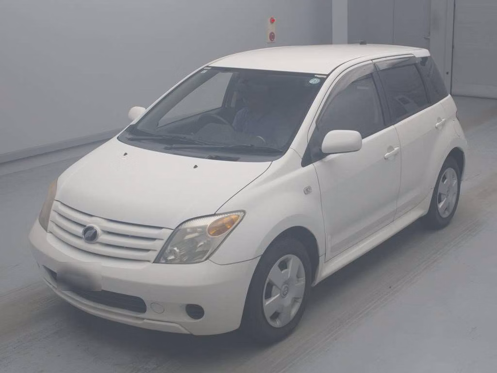 TOYOTA IST