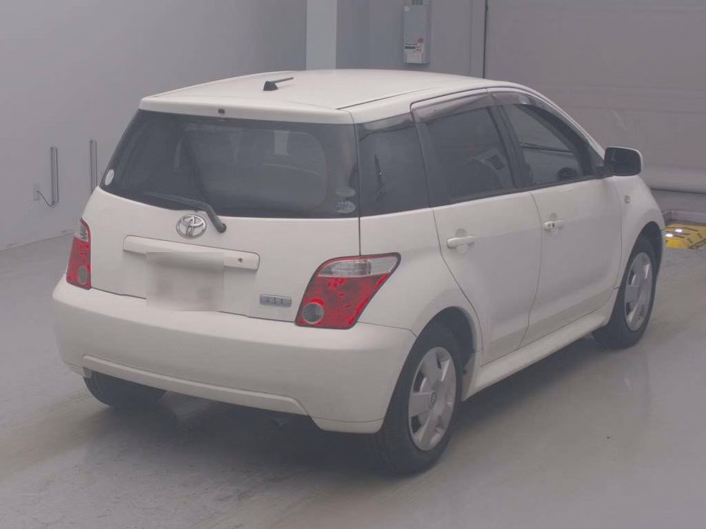 TOYOTA IST