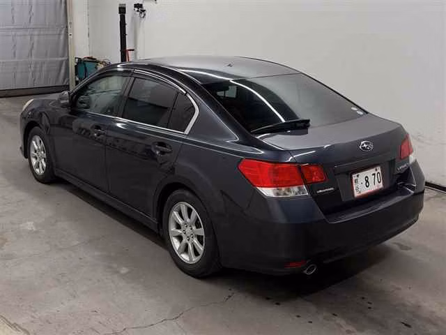 SUBARU LEGACY B4